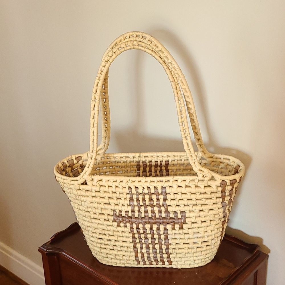 Beach Basket - Handwoven in Jamaica - Picture 5 of 8